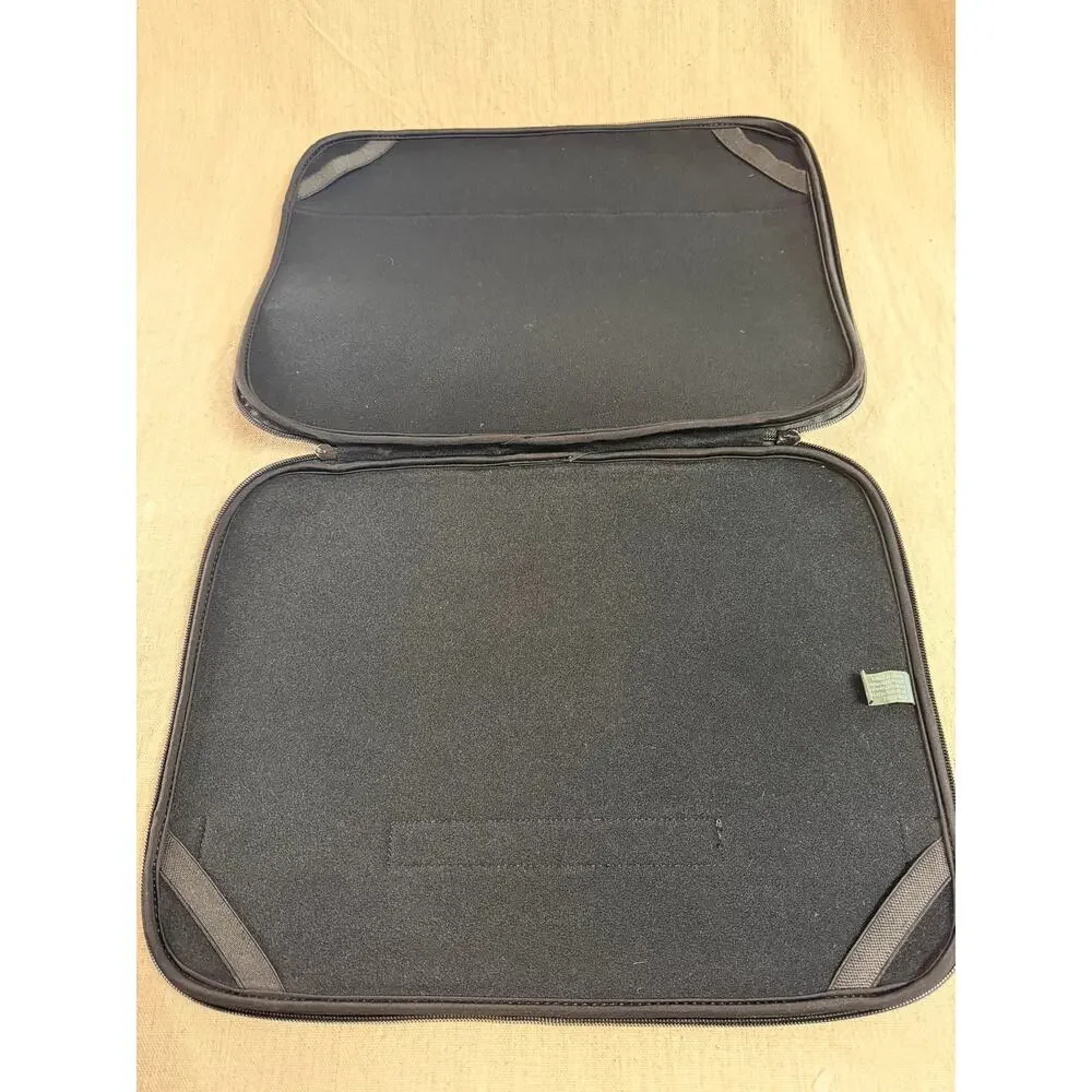 Chrome Industries Laptop Sleeve Black Padded Computer Case 11x15